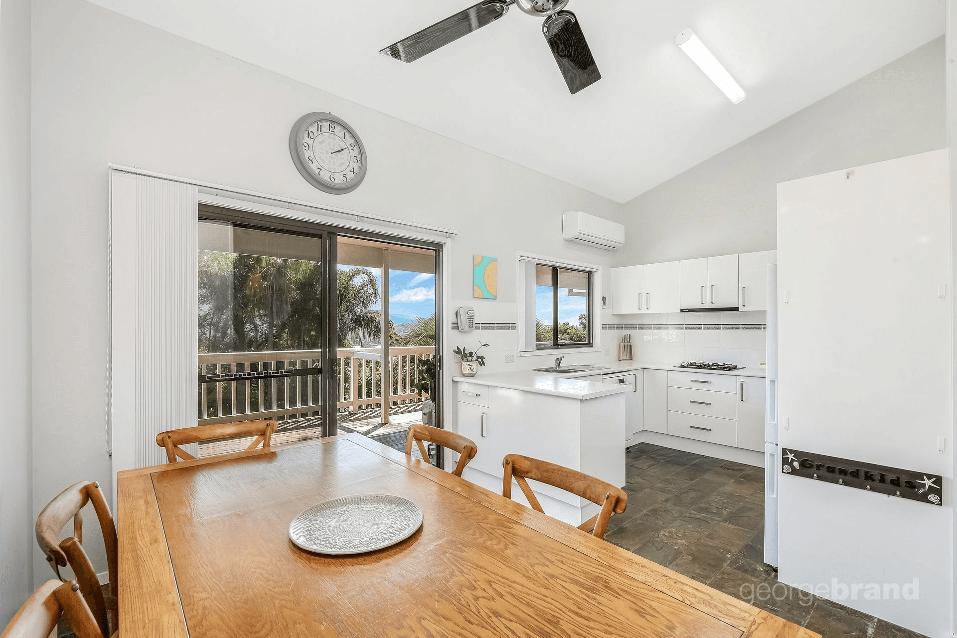 26 Lowanna Avenue, Forresters Beach, NSW 2260