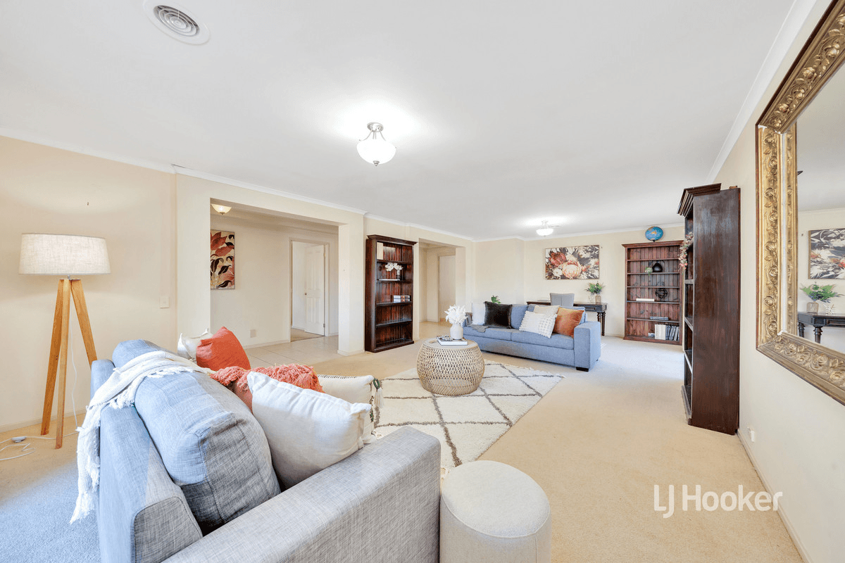 6 Lawson Court, HOPPERS CROSSING, VIC 3029