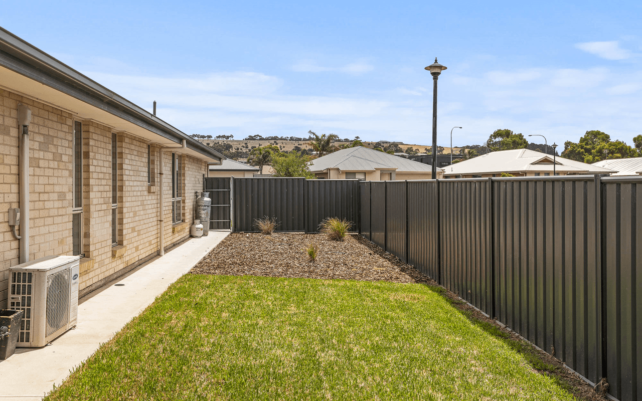 1 Nation Court, ENCOUNTER BAY, SA 5211