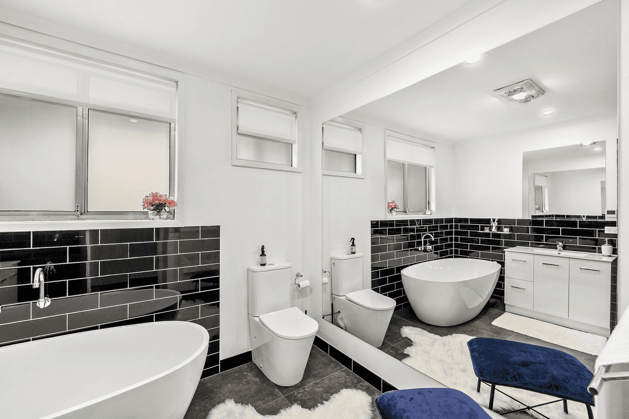 16 Clover Street, WENDOUREE, VIC 3355