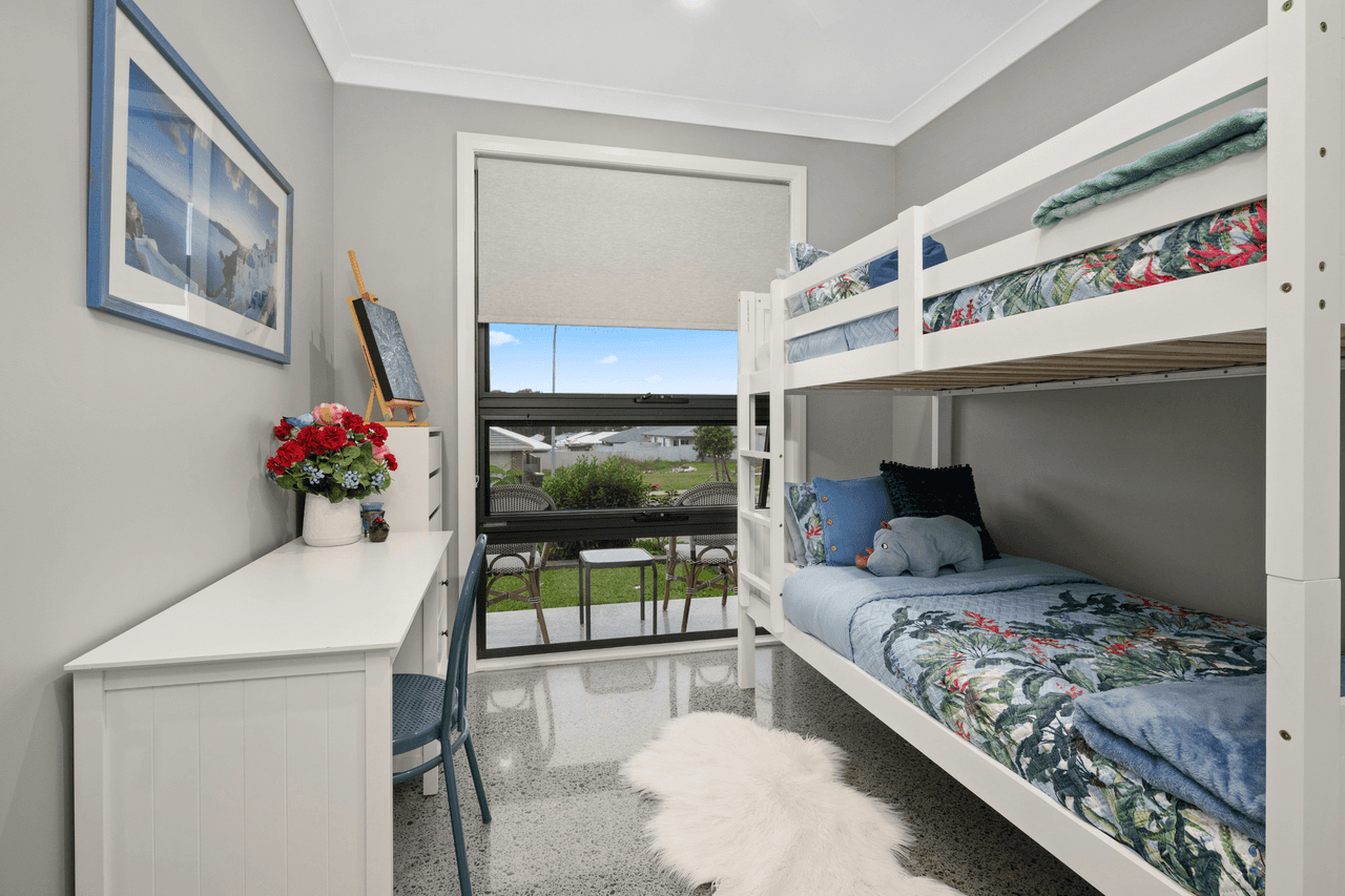 83 South Atlantic Drive, Lake Cathie, NSW 2445