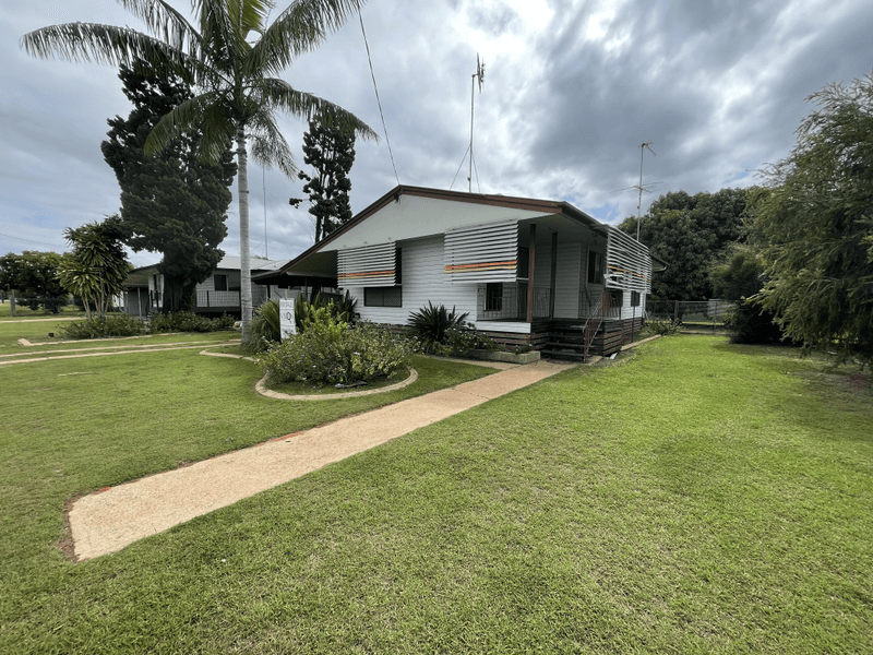 21 Belyando Ave, Moranbah, QLD 4744