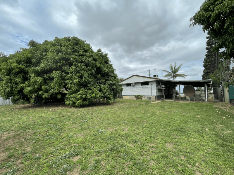 21 Belyando Ave, Moranbah, QLD 4744