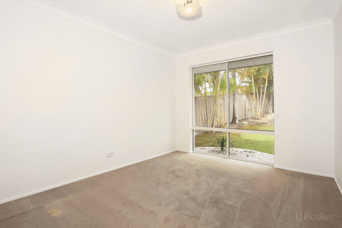 7 Edgeworth Place, HELENSVALE, QLD 4212