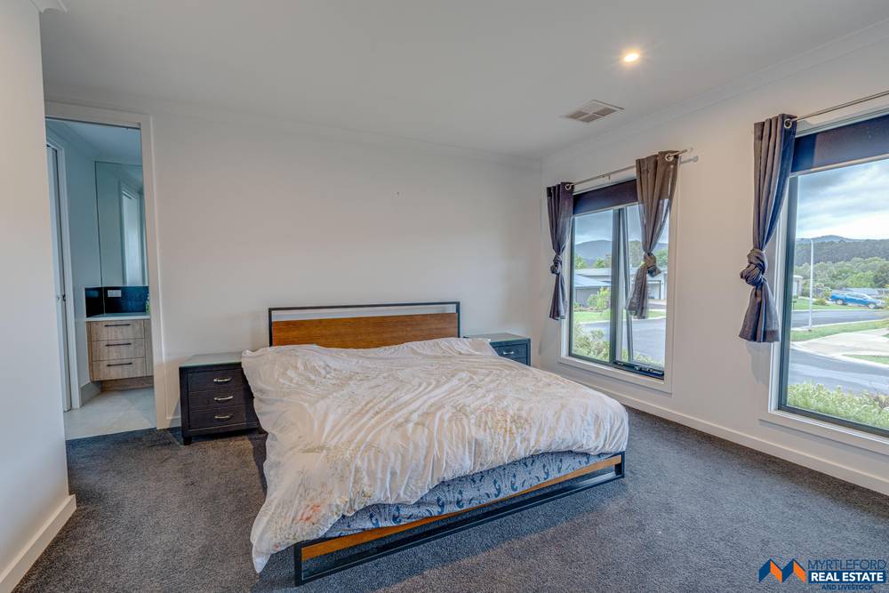 2 Washington Parade, MYRTLEFORD, VIC 3737