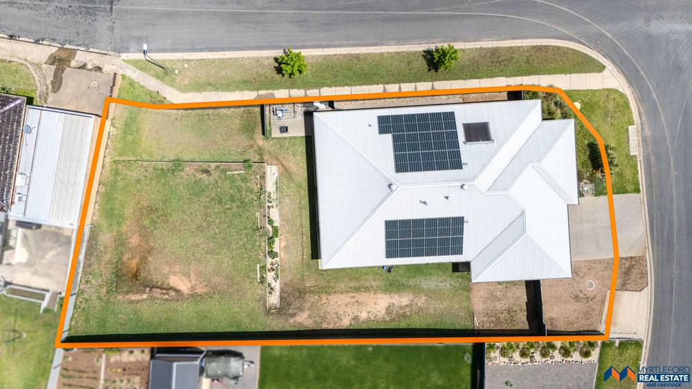 2 Washington Parade, MYRTLEFORD, VIC 3737