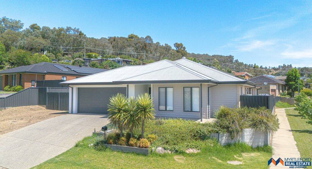 2 Washington Parade, MYRTLEFORD, VIC 3737