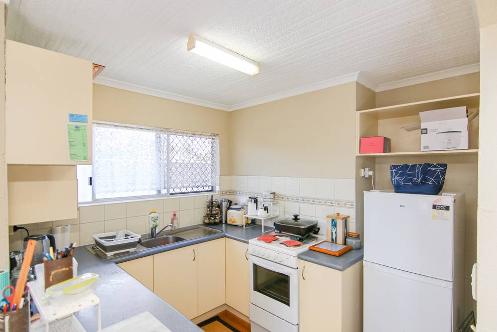 1/454 Esplanade, Torquay, QLD 4655