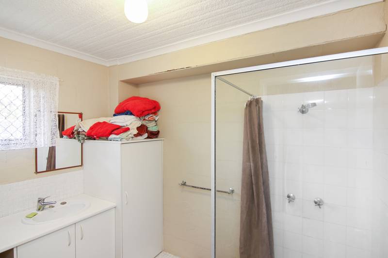 1/454 Esplanade, Torquay, QLD 4655