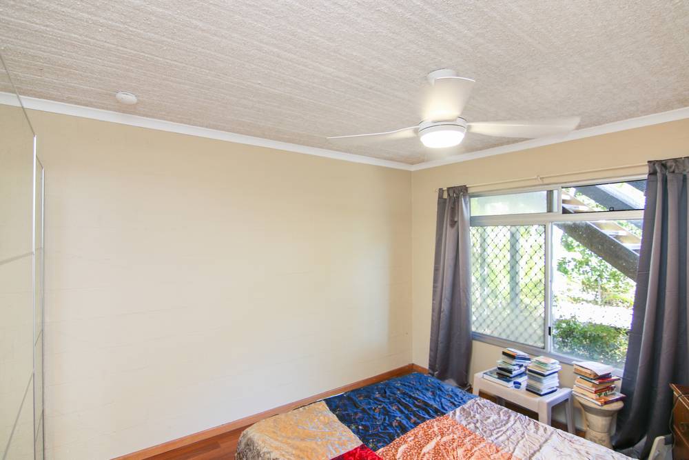 1/454 Esplanade, Torquay, QLD 4655