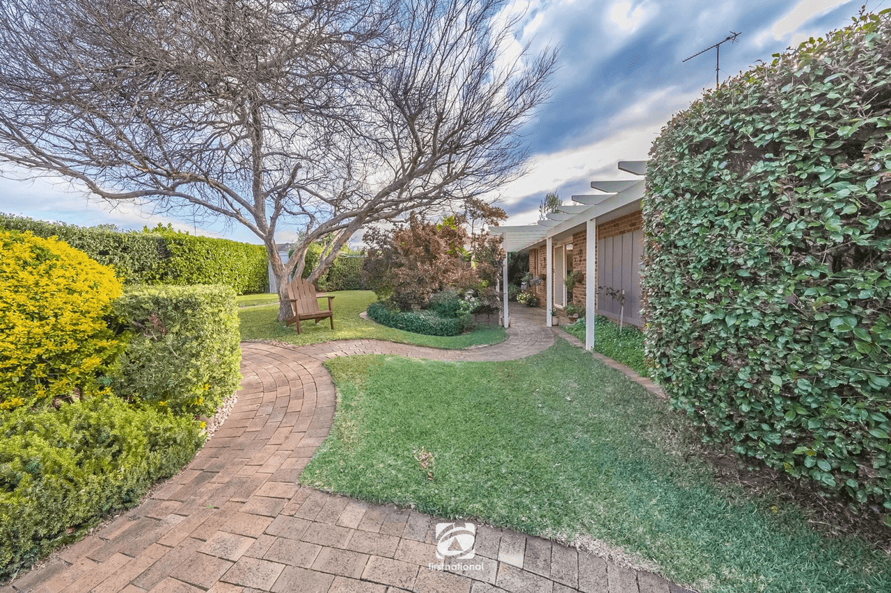 6 Pin Oak Place, NARELLAN VALE, NSW 2567