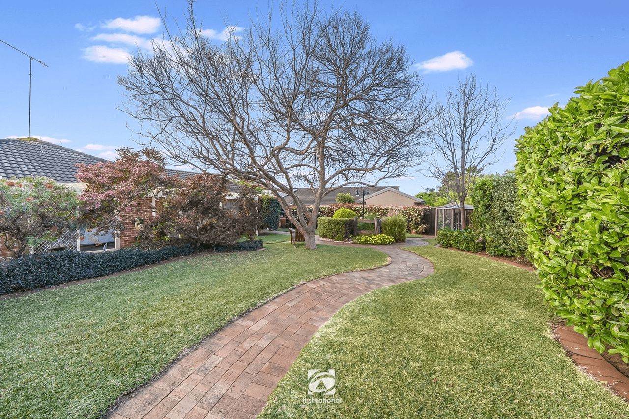 6 Pin Oak Place, NARELLAN VALE, NSW 2567