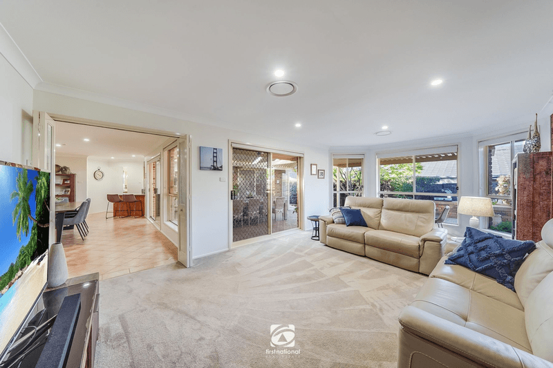 6 Pin Oak Place, NARELLAN VALE, NSW 2567