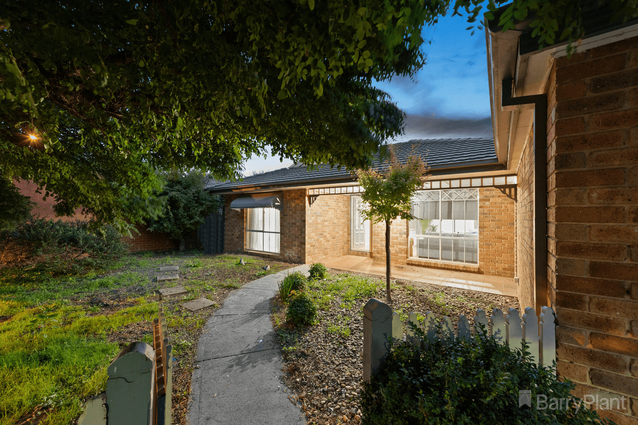 1 Bellevue Drive, Berwick, VIC 3806