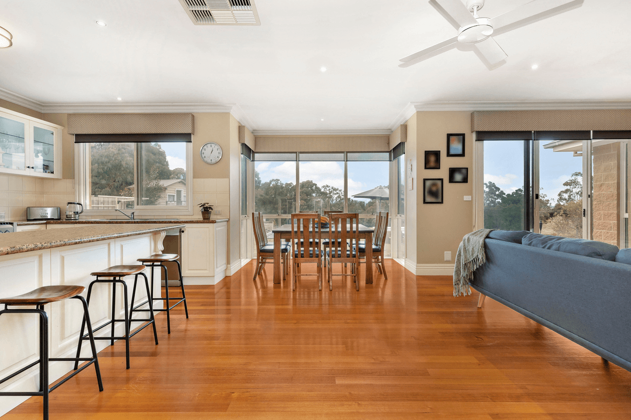 24-26 Laurimar Hill Drive, DOREEN, VIC 3754