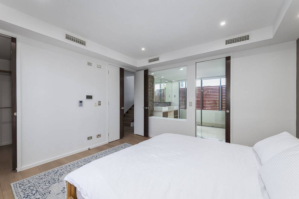 3/13 Second Avenue, Broadbeach, QLD 4218