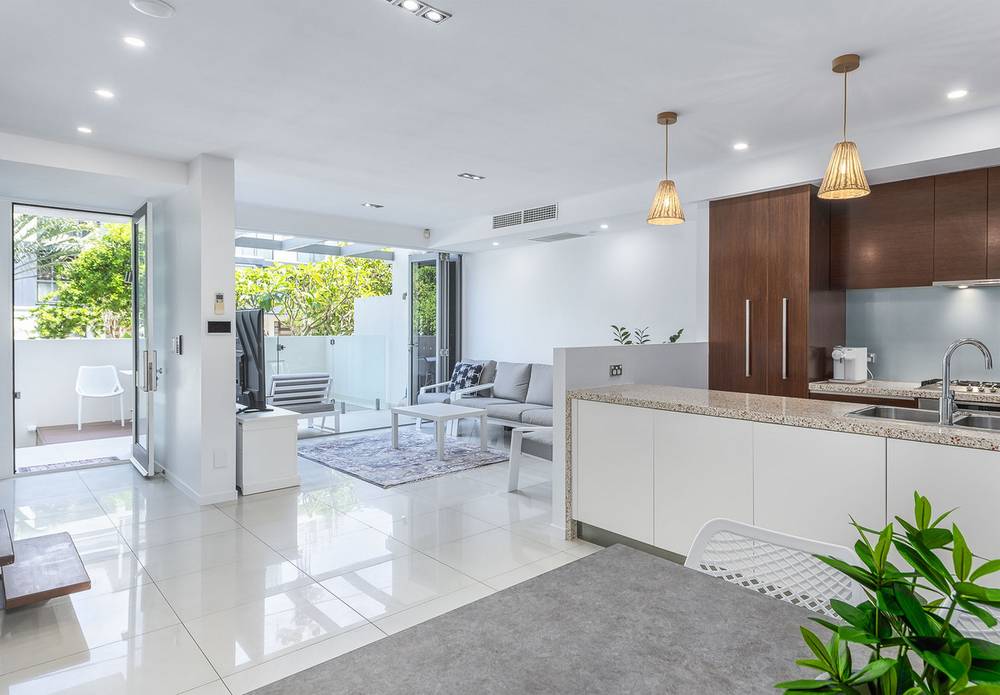 3/13 Second Avenue, Broadbeach, QLD 4218