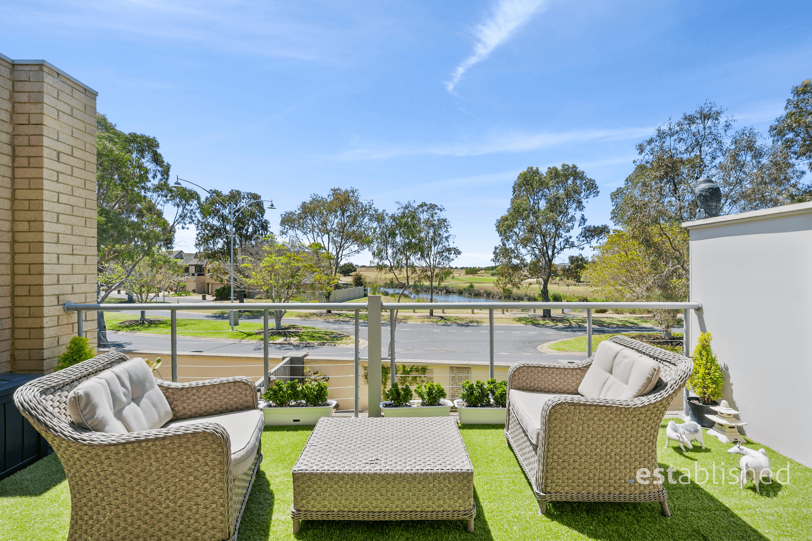 39 Broadbeach Circuit, SANCTUARY LAKES, VIC 3030