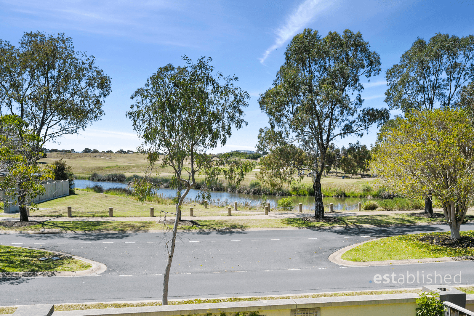 39 Broadbeach Circuit, SANCTUARY LAKES, VIC 3030