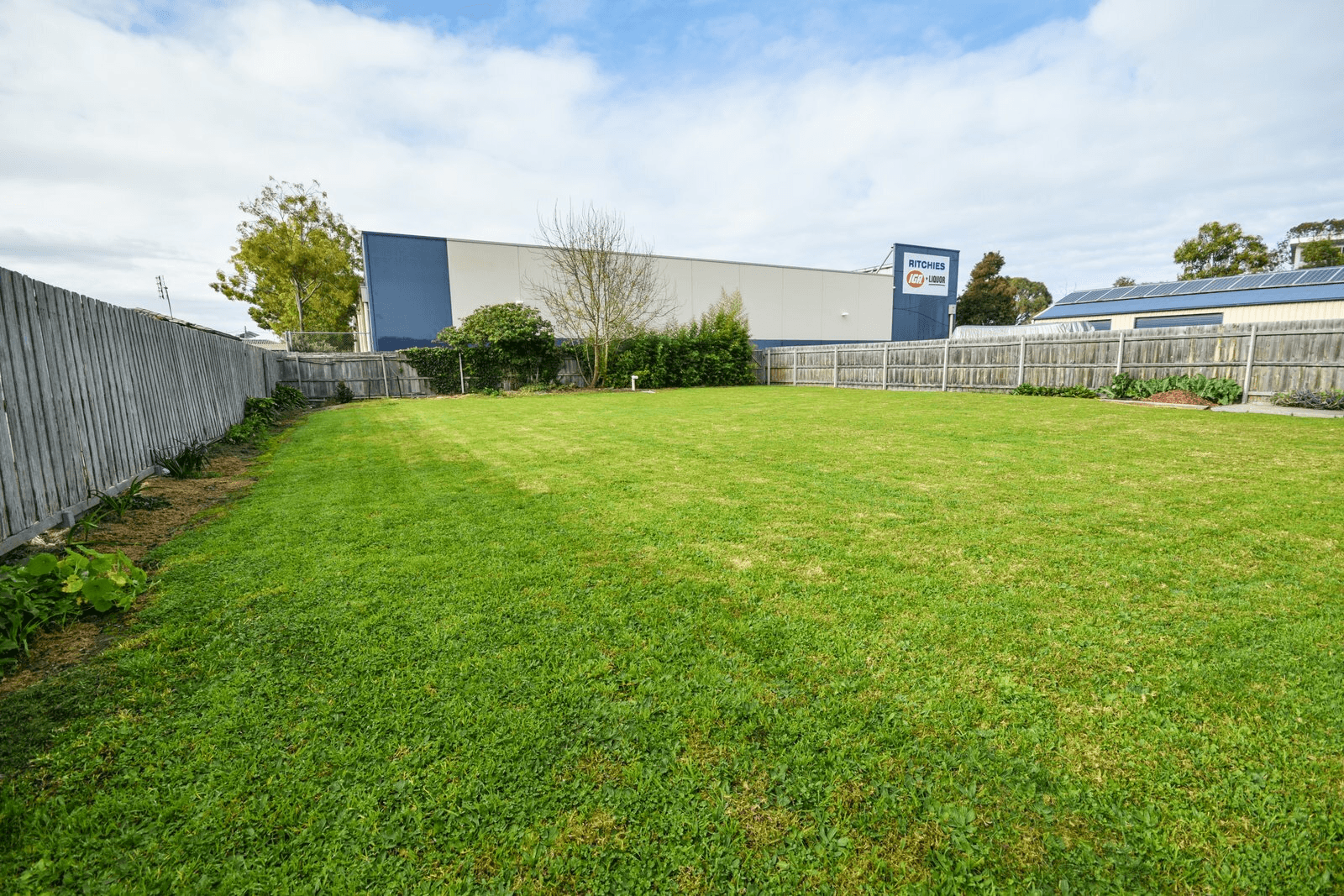 8 Langford Pde, Paynesville, VIC 3880