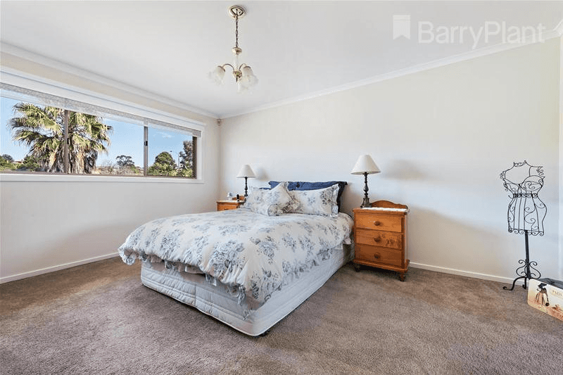 5 Lauriston Drive, Endeavour Hills, VIC 3802