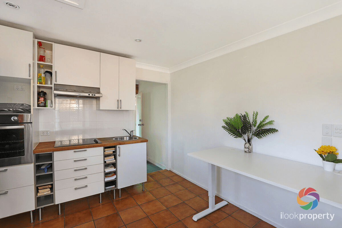 3 Minkara Street, Warana, QLD 4575