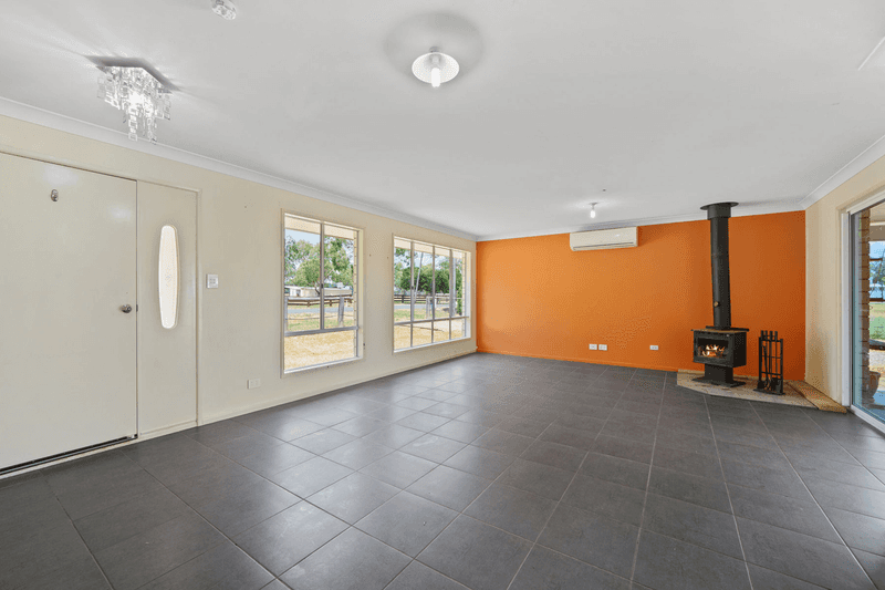 22  Lucy Street, CAMBOOYA, QLD 4358