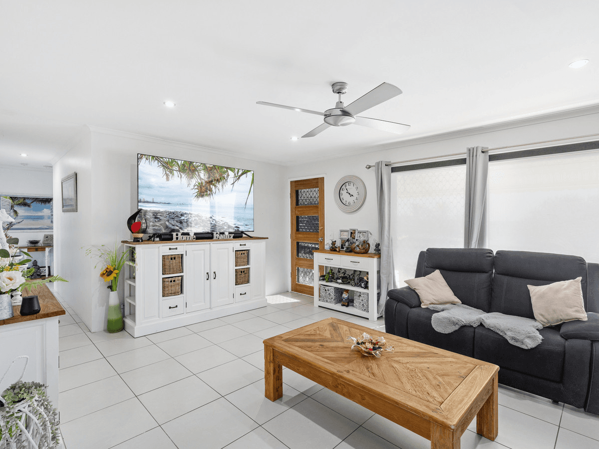 1/73 Brisbane Road, BIGGERA WATERS, QLD 4216