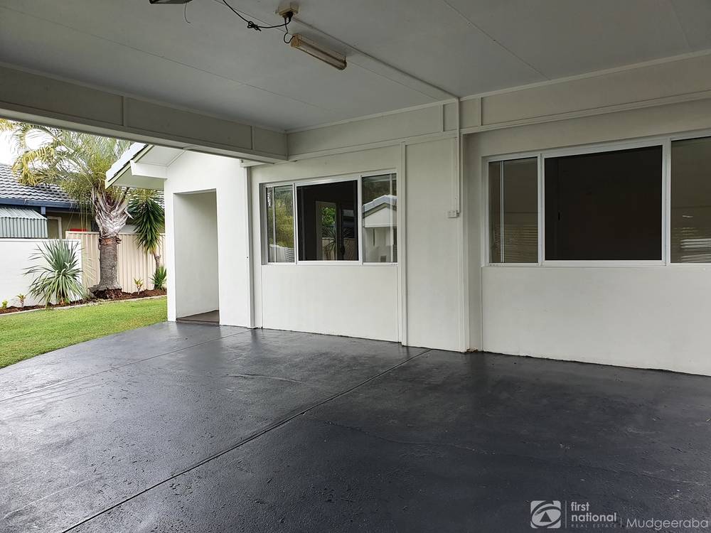 24 Kingfisher Crescent, Burleigh Waters, QLD 4220