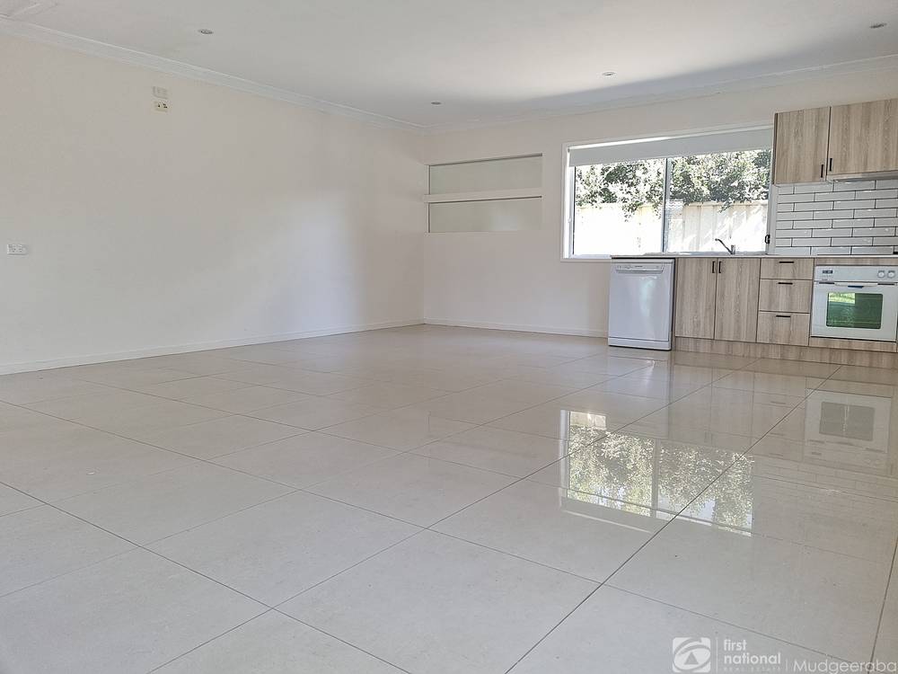 24 Kingfisher Crescent, Burleigh Waters, QLD 4220