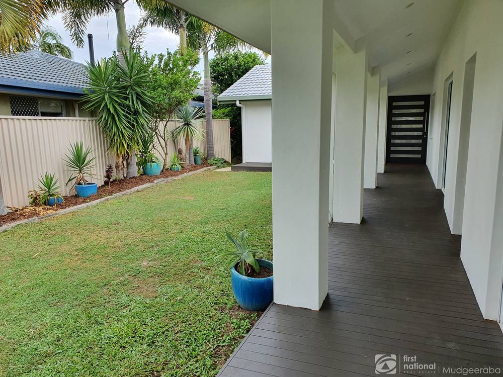 24 Kingfisher Crescent, Burleigh Waters, QLD 4220