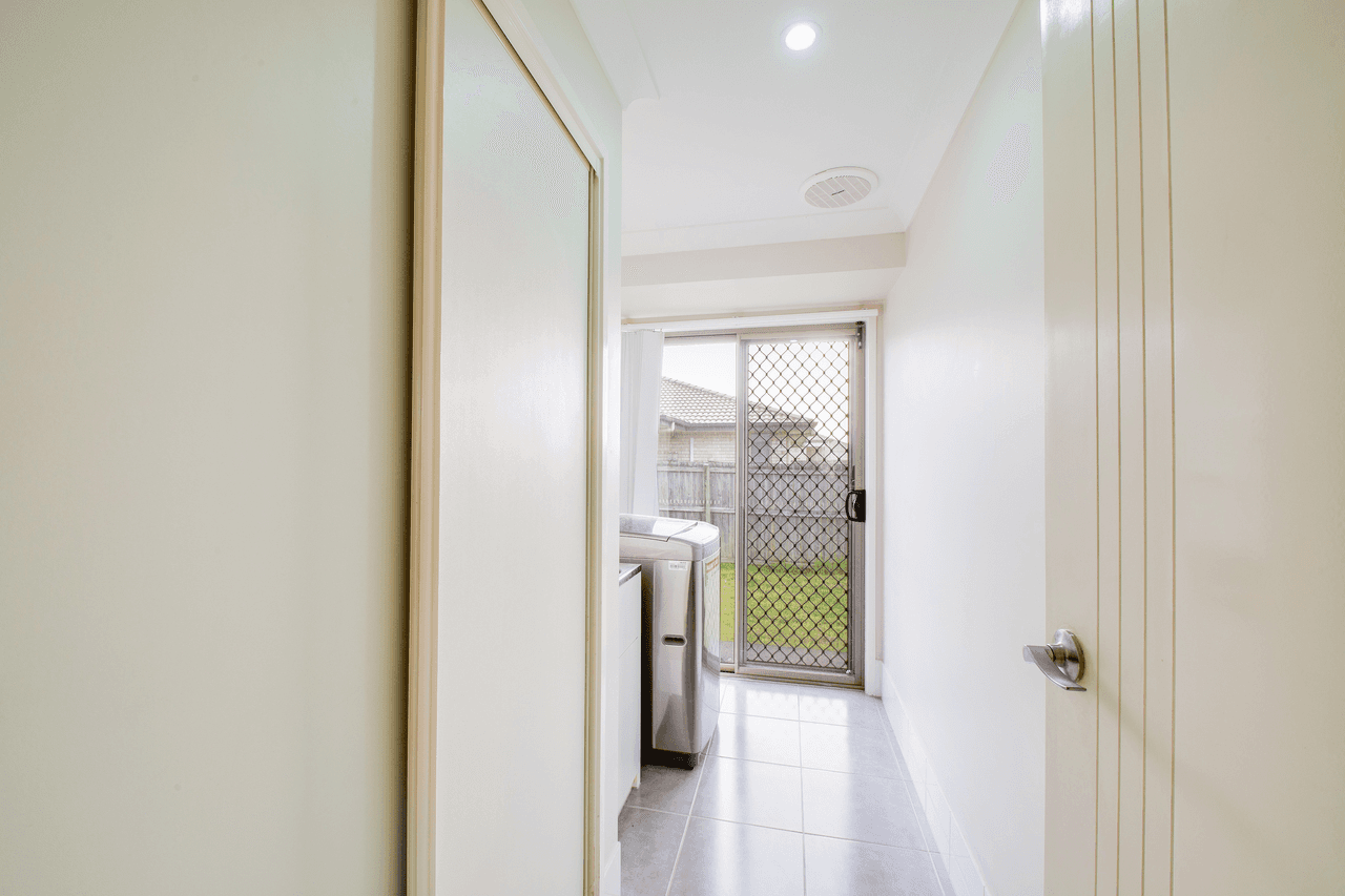 70 Vivian Hancock Drive, NORTH BOOVAL, QLD 4304