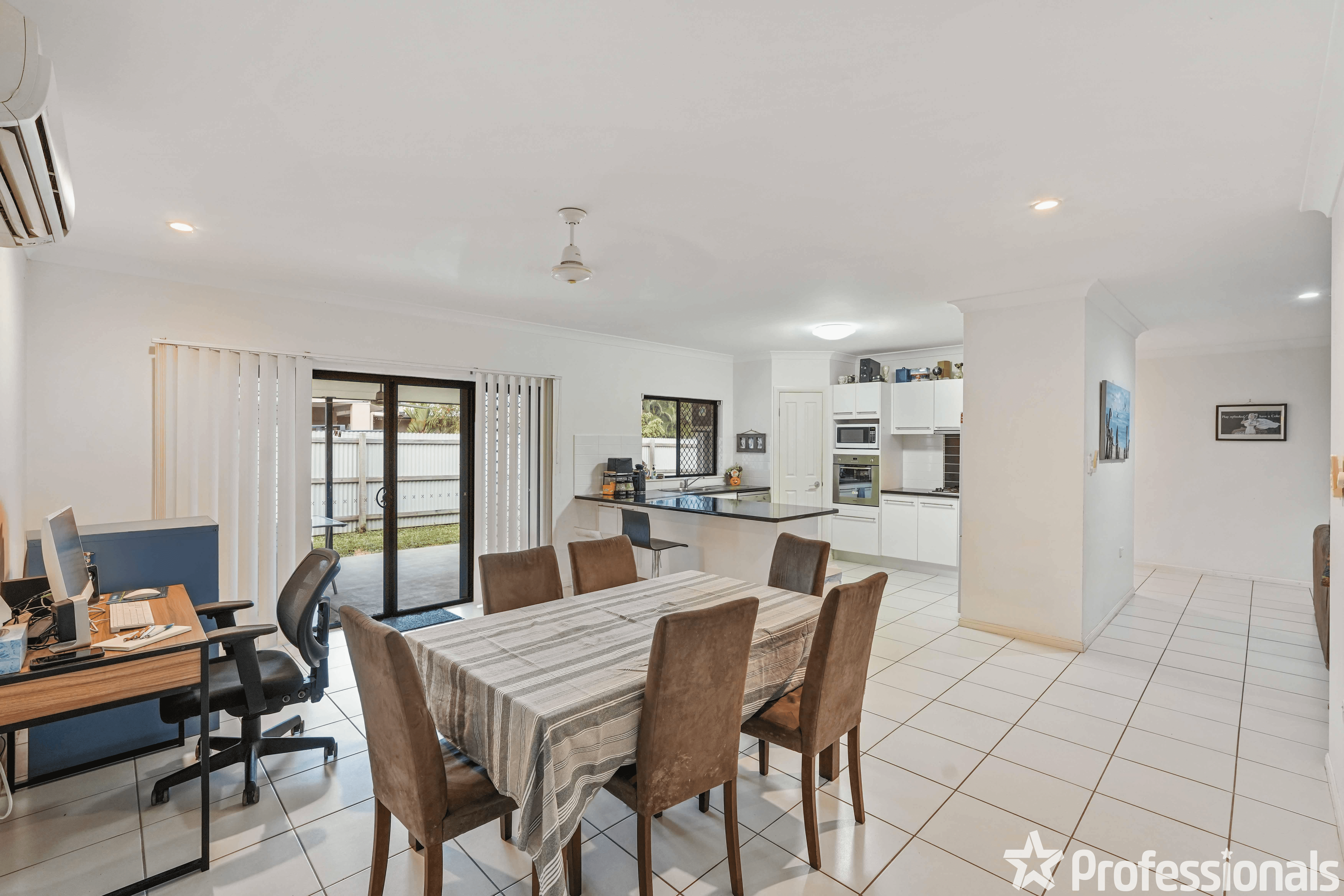 8 Poolwood Road, KEWARRA BEACH, QLD 4879