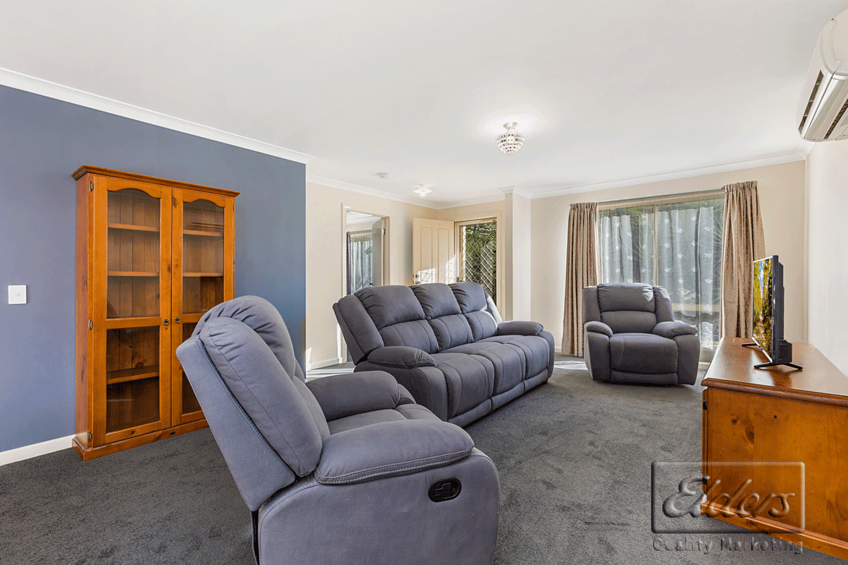 17  ESLER Street, CALIFORNIA GULLY, VIC 3556