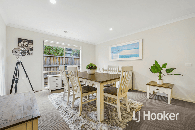 4 Native Retreat, CRANBOURNE EAST, VIC 3977