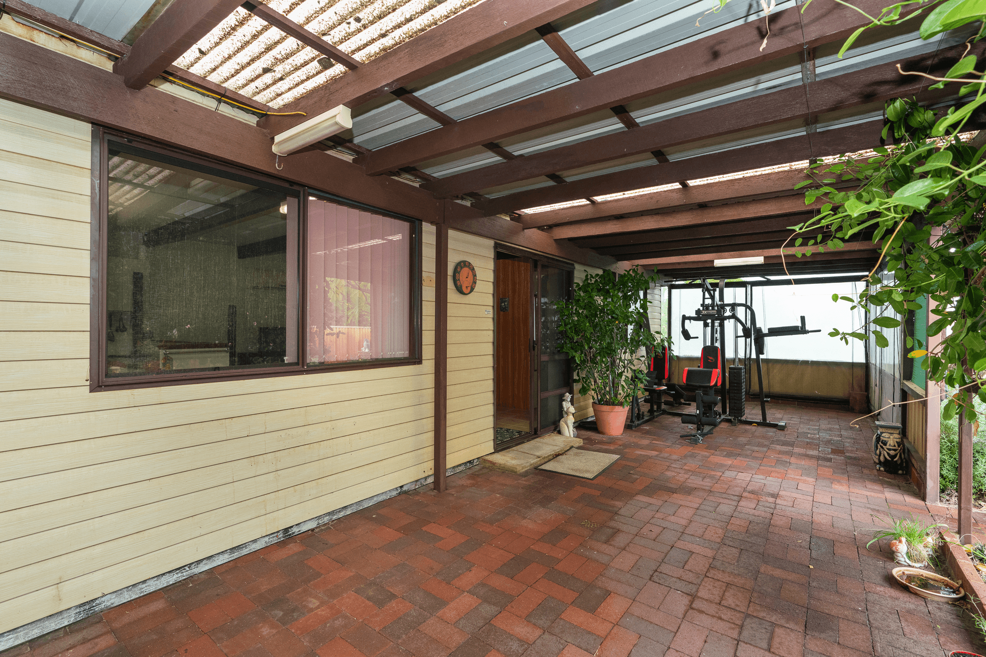 101 Barbican Street East, RIVERTON, WA 6148