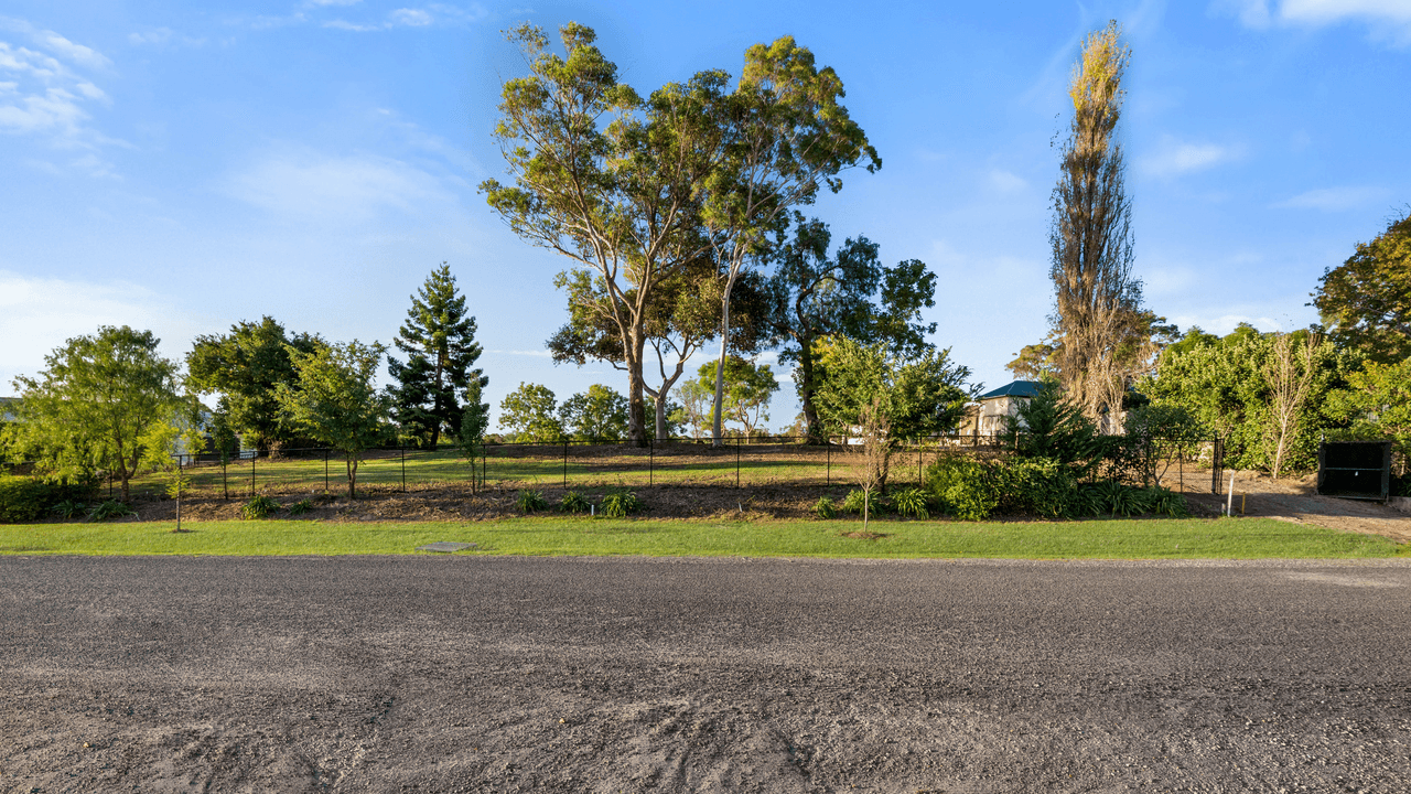 5 Harvest Way, GRASMERE, NSW 2570