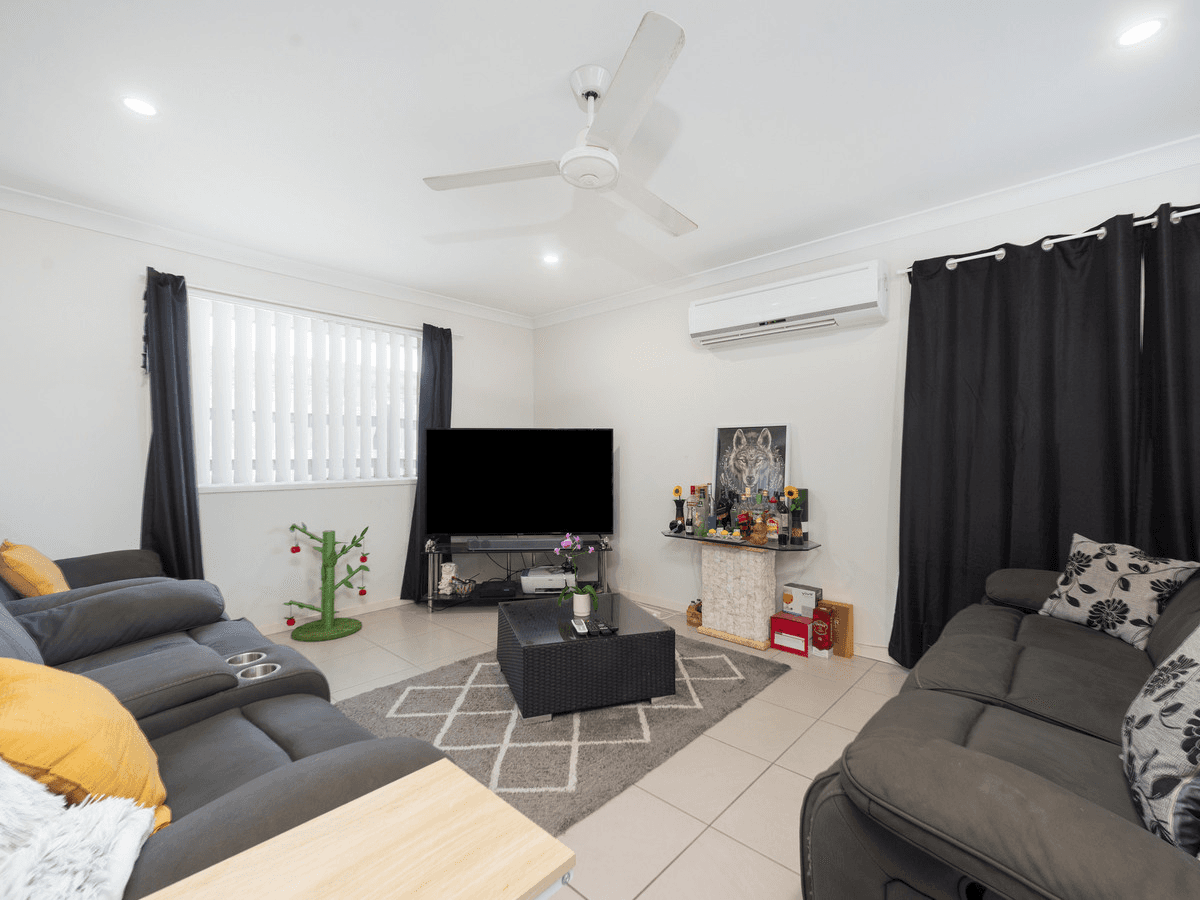 9 Cassidy Crescent, WILLOW VALE, QLD 4209