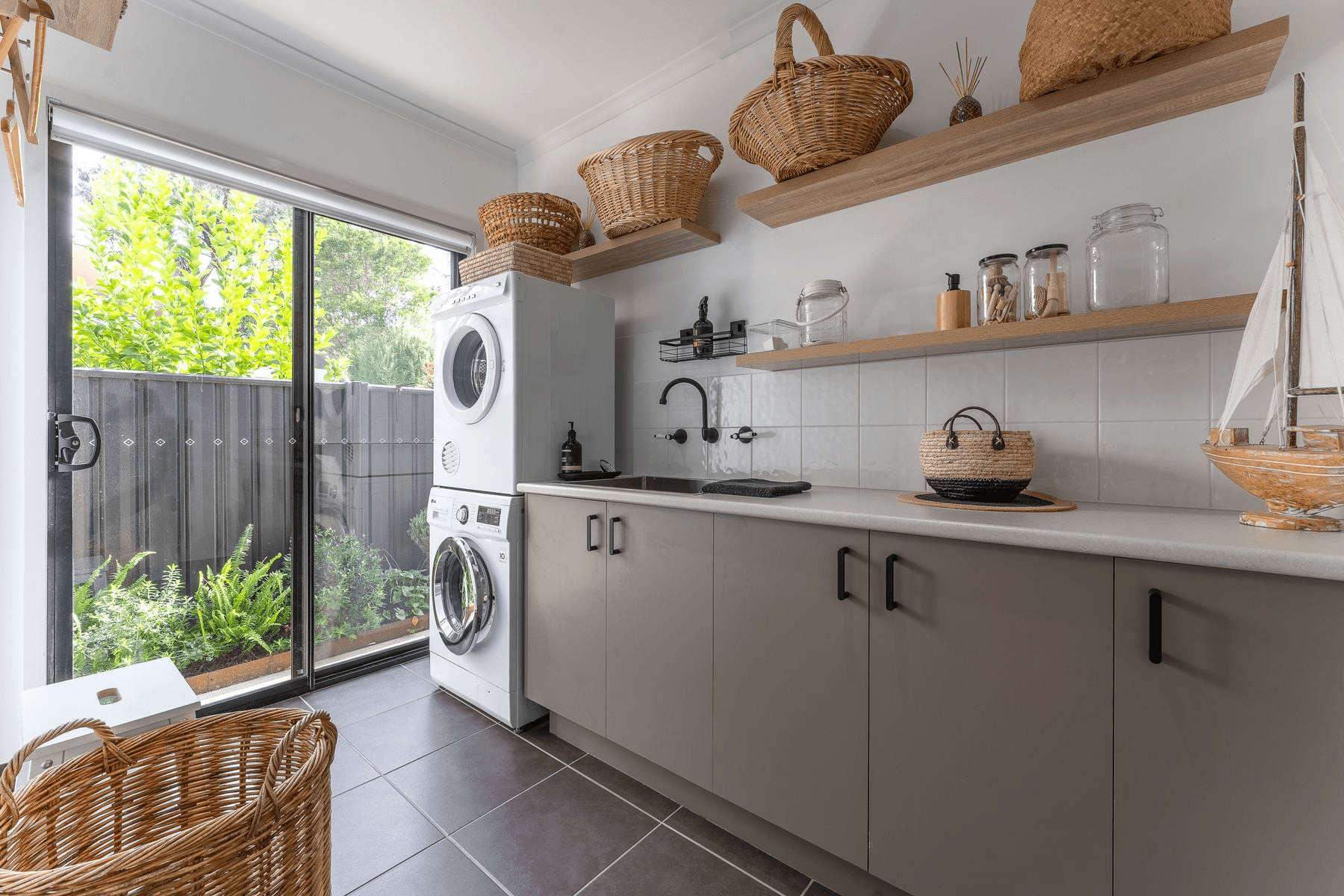 2 Knox Court, Kennington, VIC 3550