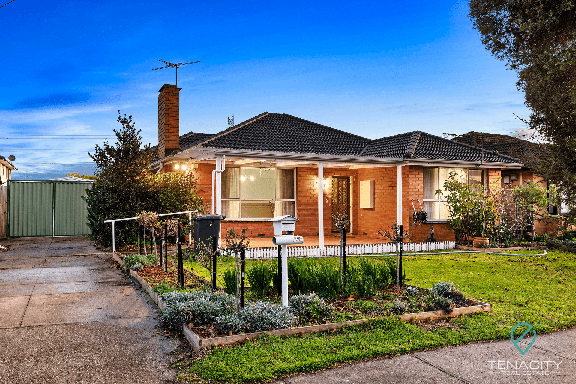 83 Lincoln Drive, Keilor East, VIC 3033