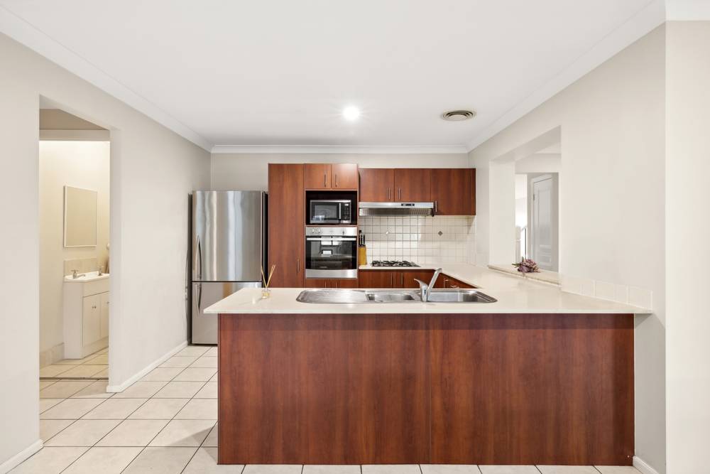 37 Wilkins Avenue, Beaumont Hills, NSW 2155