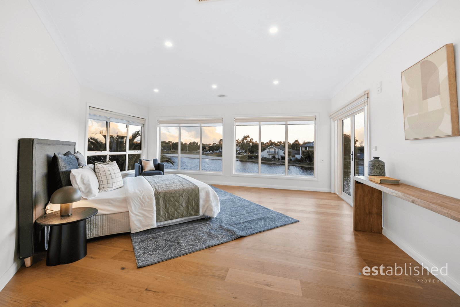 8 Panorama Way, SANCTUARY LAKES, VIC 3030