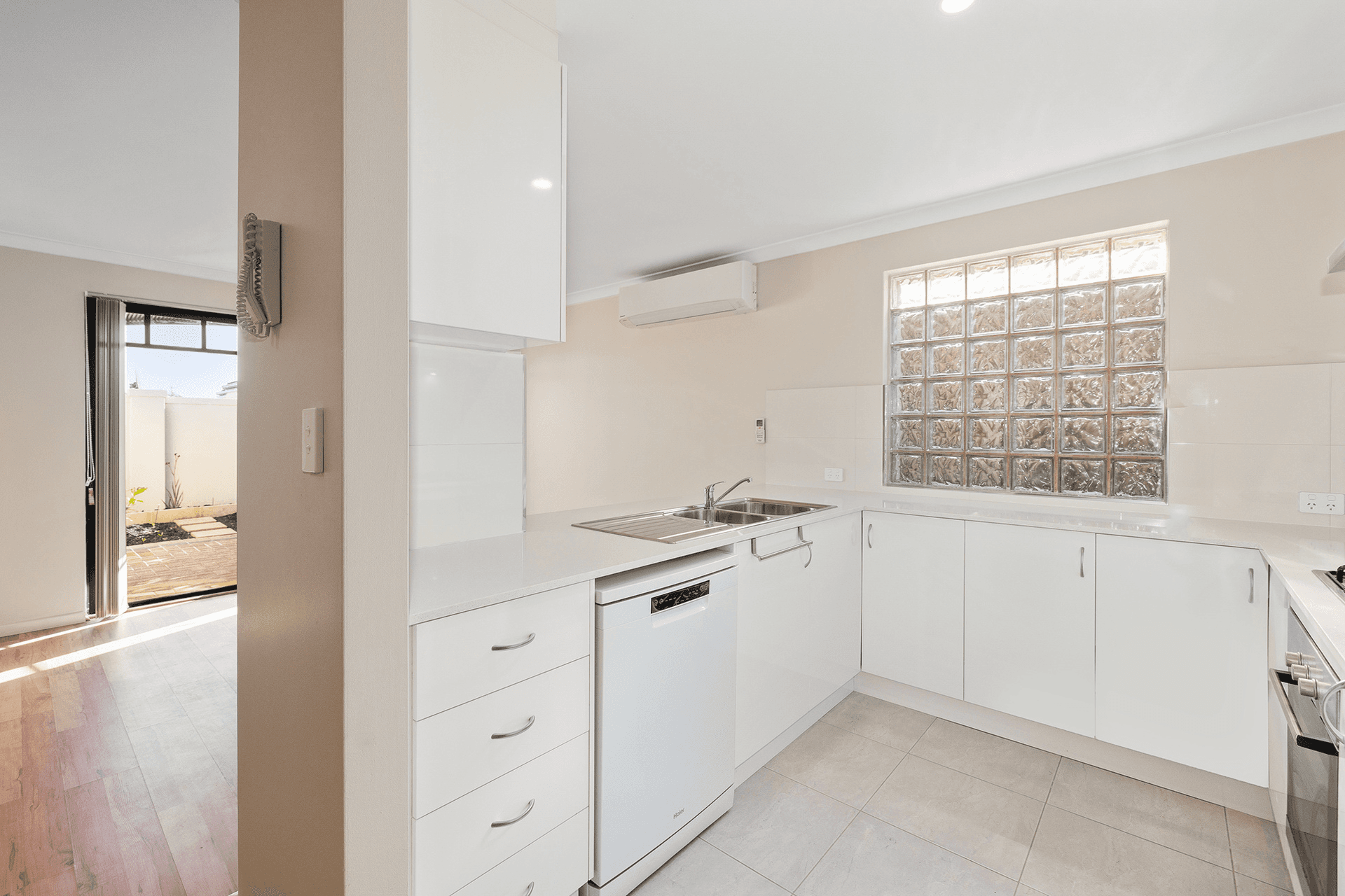 7/6-8 Warwick Street, St James, WA 6102