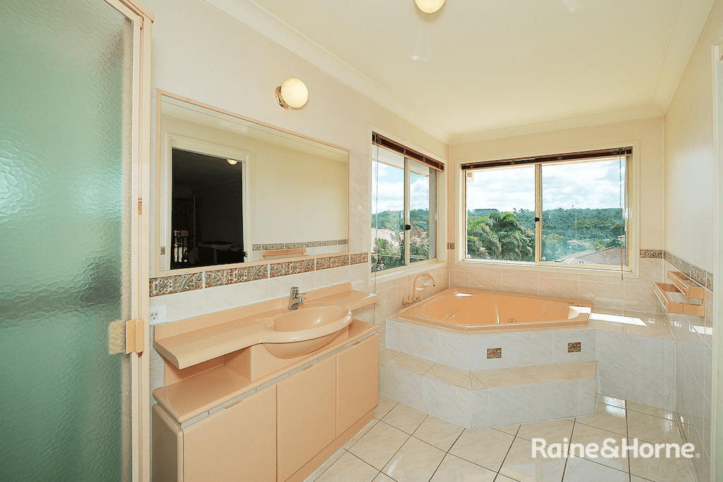 39 Estoril Street, ROBERTSON, QLD 4109