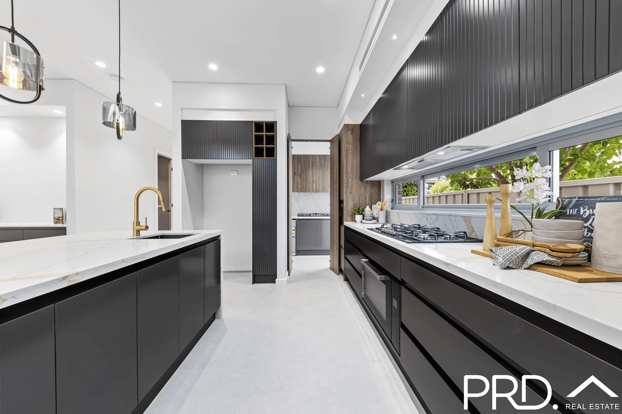 12 Worsley Street, EAST HILLS, NSW 2213