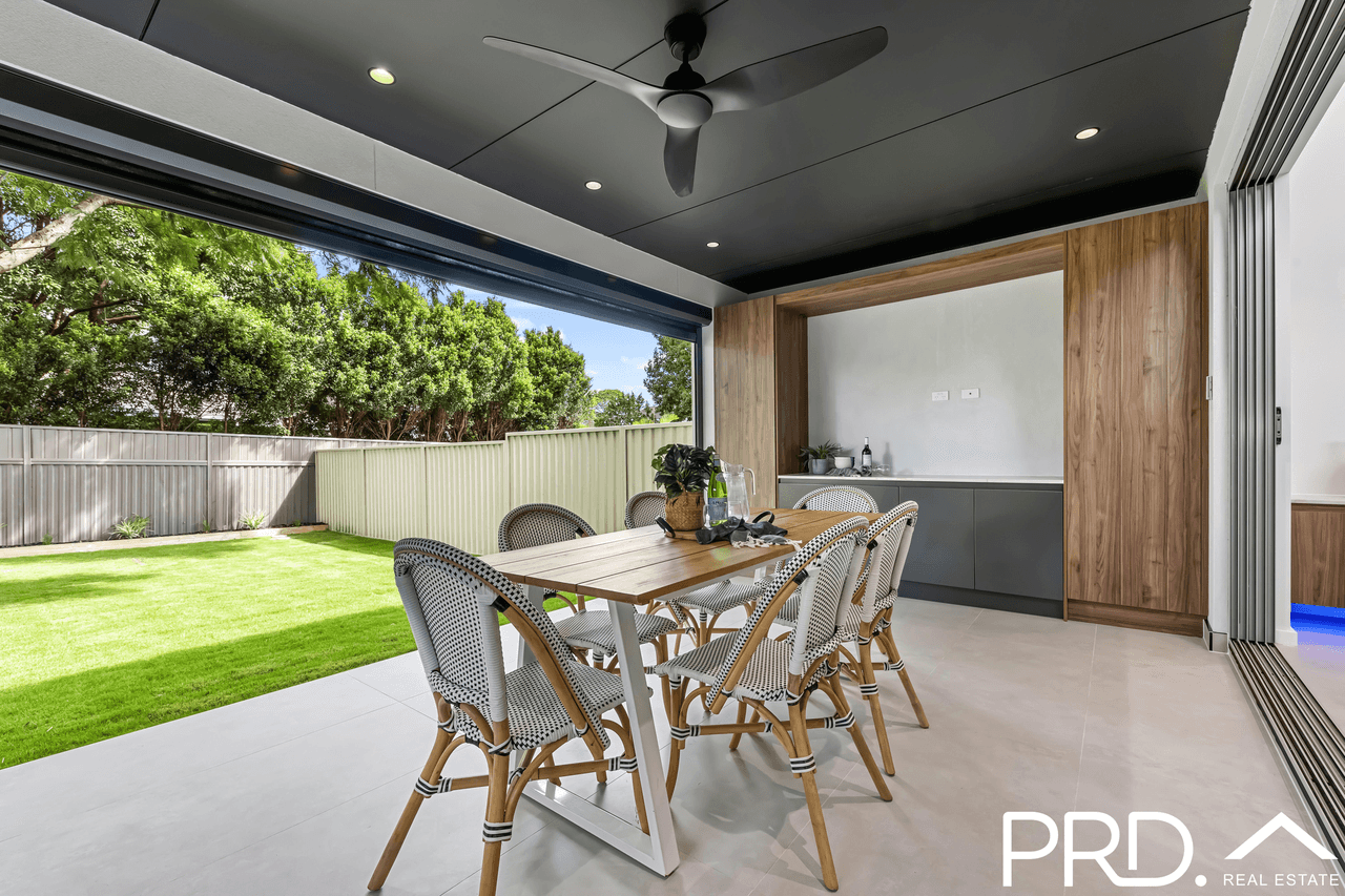 12 Worsley Street, EAST HILLS, NSW 2213