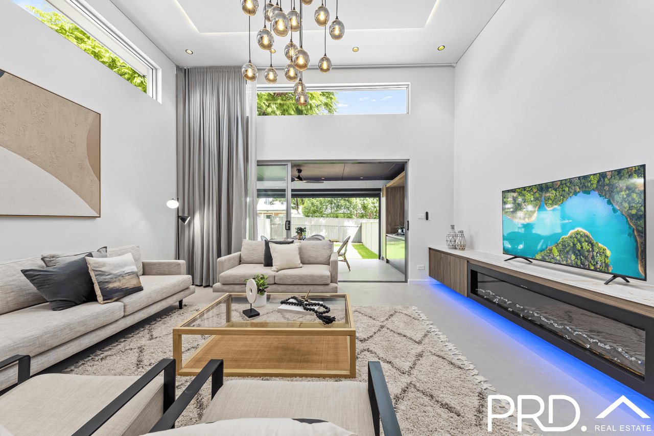 12 Worsley Street, EAST HILLS, NSW 2213