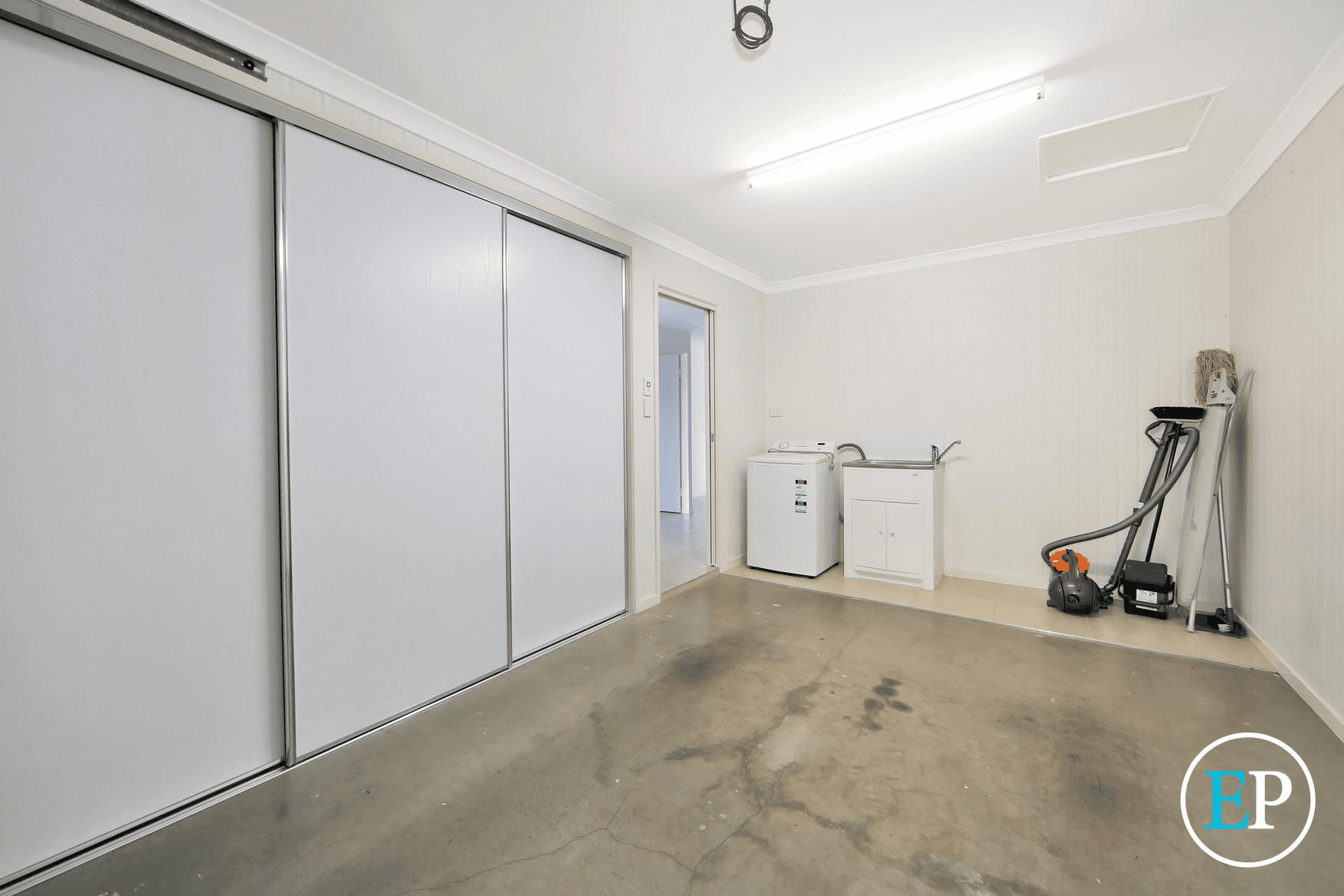 1 & 2/160 Targo Street, WALKERVALE, QLD 4670