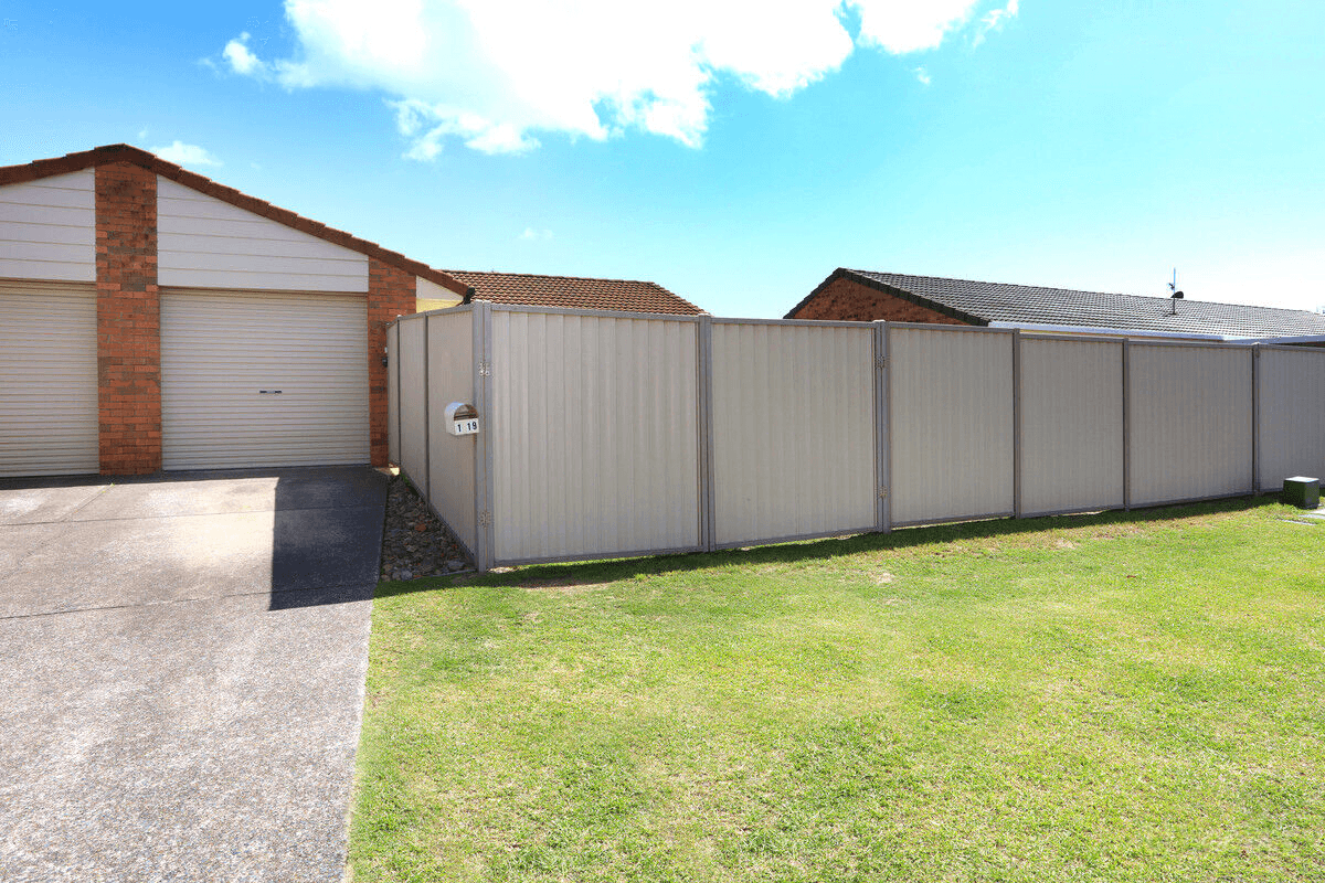 1/19 Marsupial Drive, COOMBABAH, QLD 4216