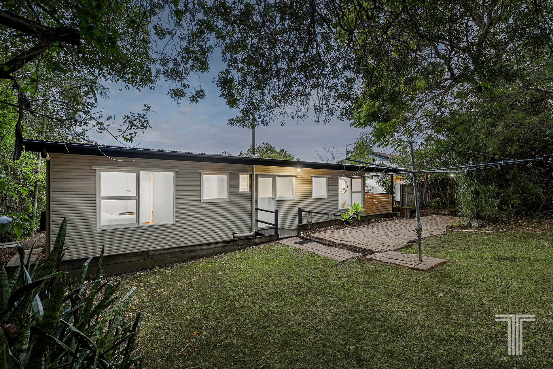 54 Valentia Street, Mansfield, QLD 4122